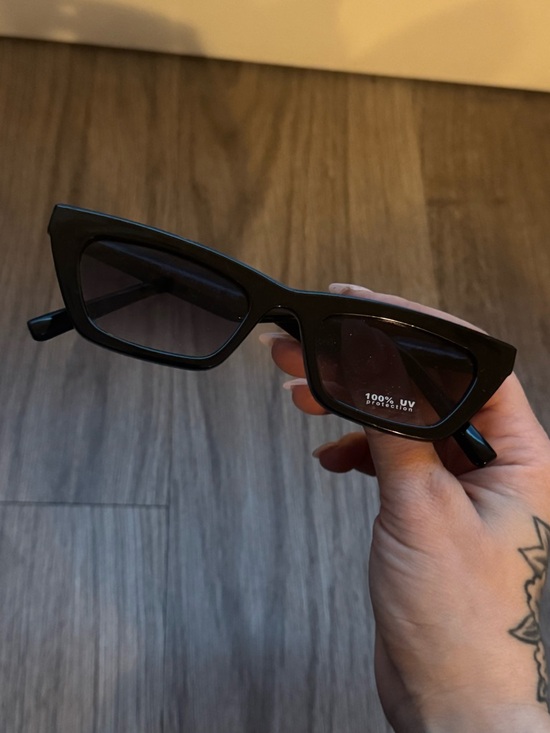 Accessories - Black Cat-Eye Sunglasses - 100% UV Protection